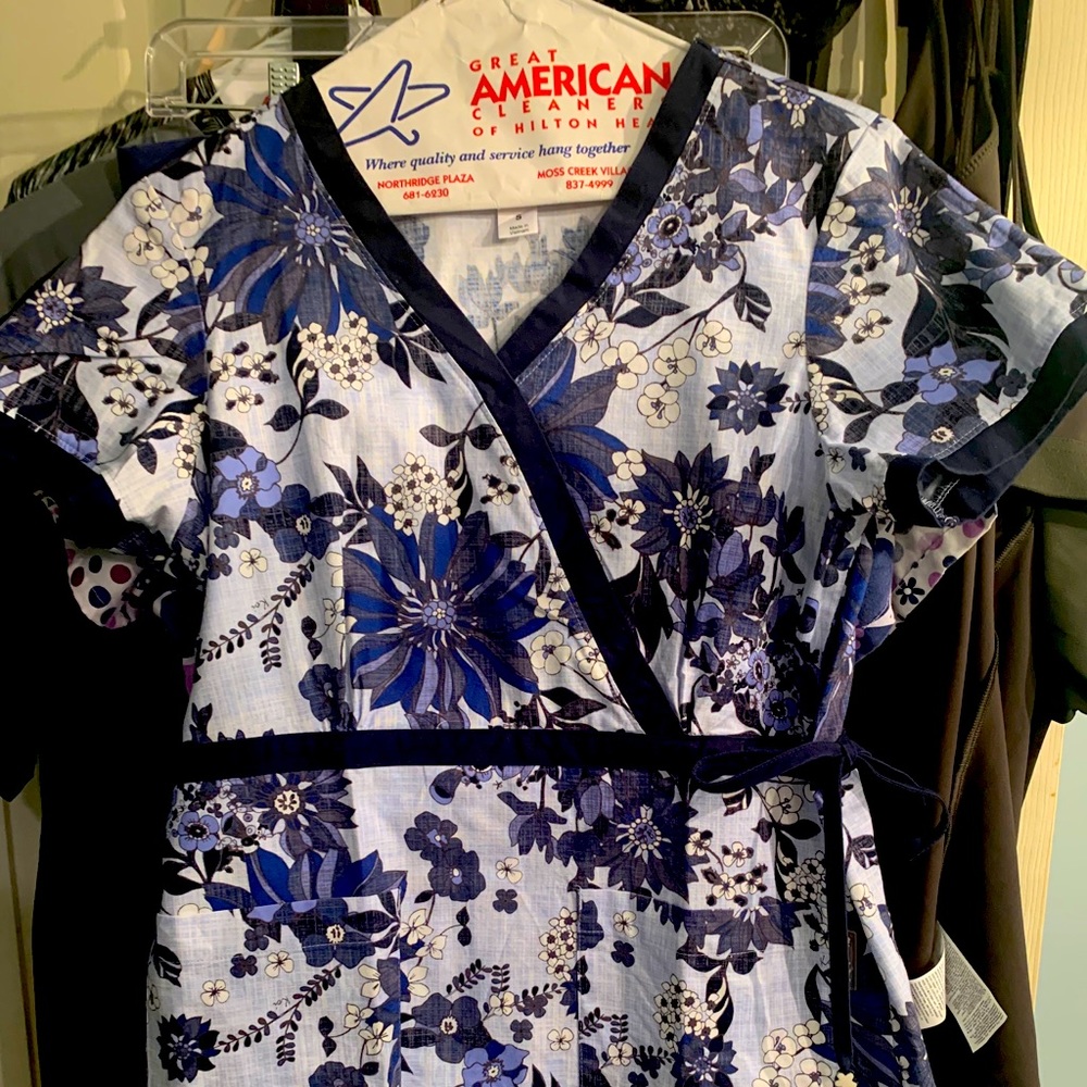 women’s Koi from uniform advantage scrub top